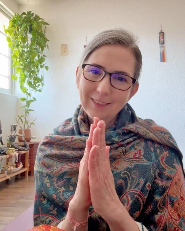 Meche Galindo Maestra de Yoga y Fundadora de YogaFamily