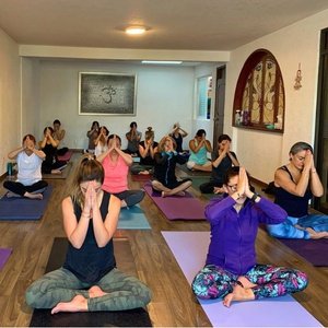 Clases de Yoga en Lomas Verdes Presencial y Online Clases de Yoga en Lomas Verdes con Meche Galindo 4 Hatha y Vinyasa